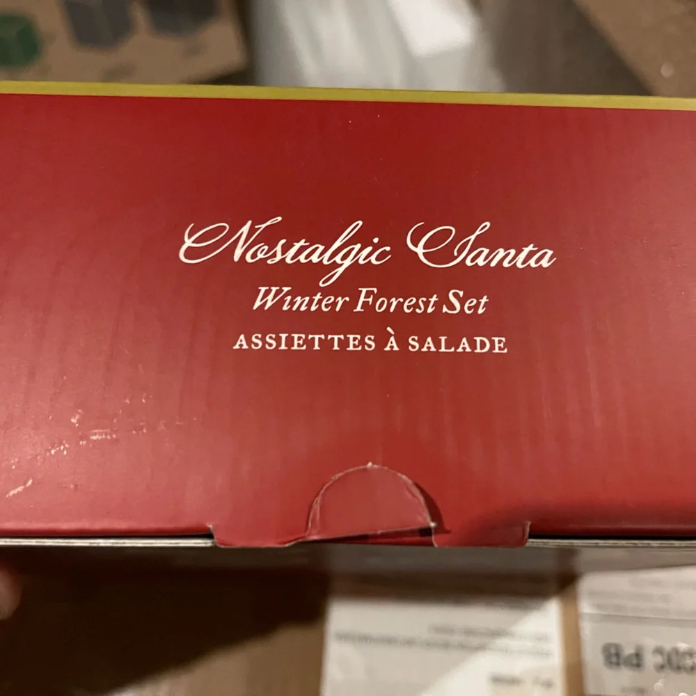 Pottery Barn Nostalgic Santa Winter Forrest Salad Plate Set of 4 - NIB - Picture 3 of 8